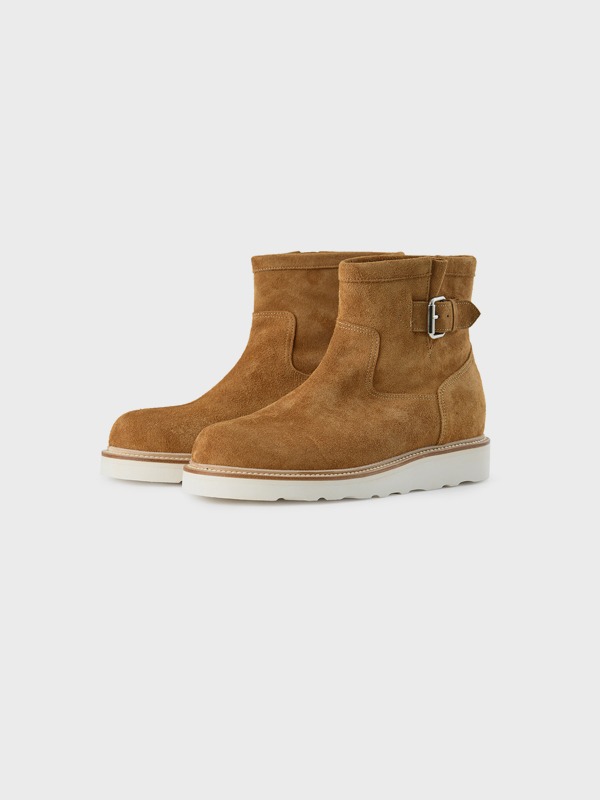 SUEDE BUCKLE BOOTS (CAMEL)